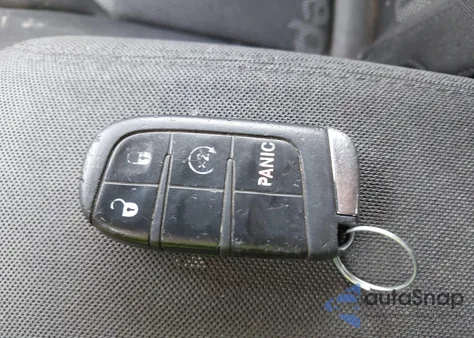 2016 Jeep Renegade Latitude z USA, uszkodzony, nr VIN ZACCJABT7GPD91157